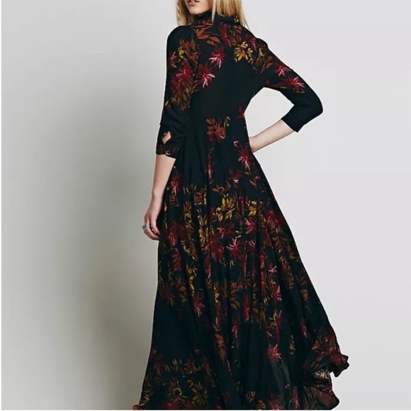 Rare Free People After The Storm Black Red Floral Print Boho Maxi Shirt
Dress 4 - Picture 2 of 11